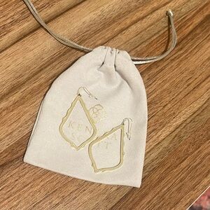 Kendra Scott Sophee Drop Earrings - Gold